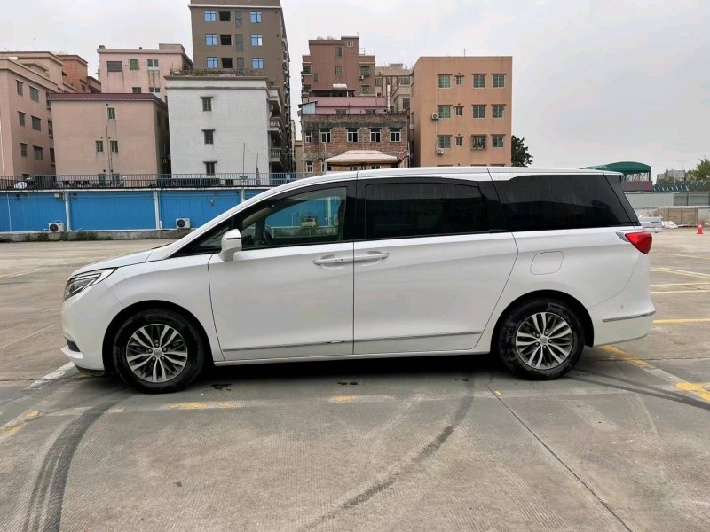 广州18年别克GL84