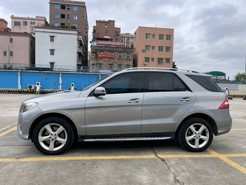广州13年奔驰ML4