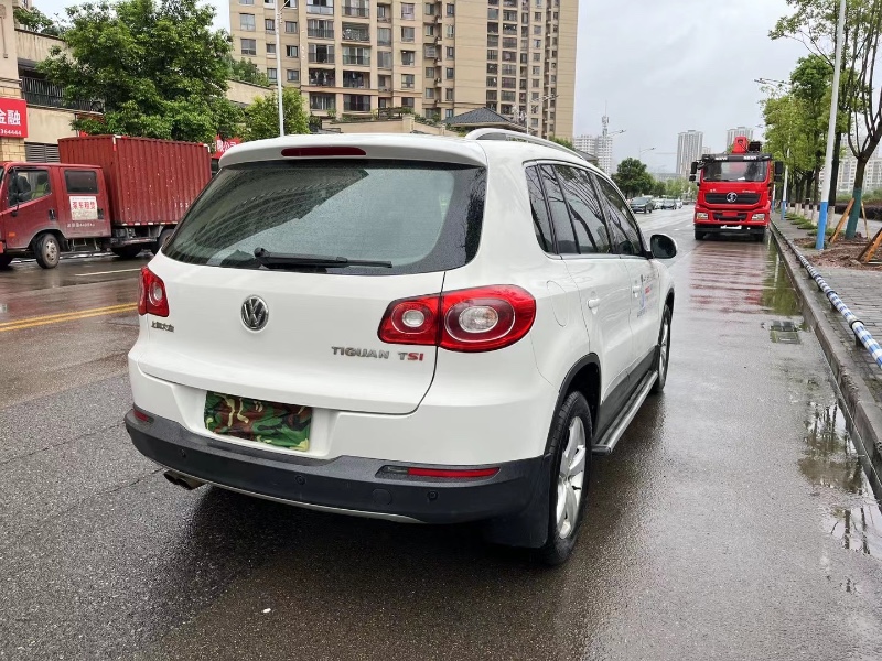 重庆13年大众途观7