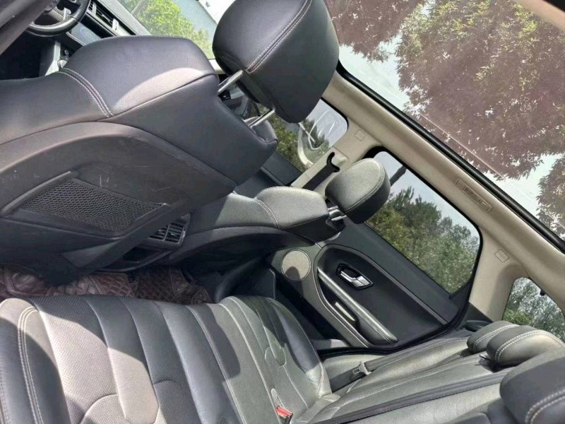 青岛15年路虎极光2