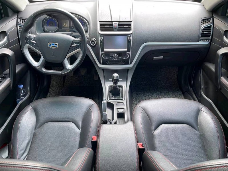 济宁15年吉利帝豪5