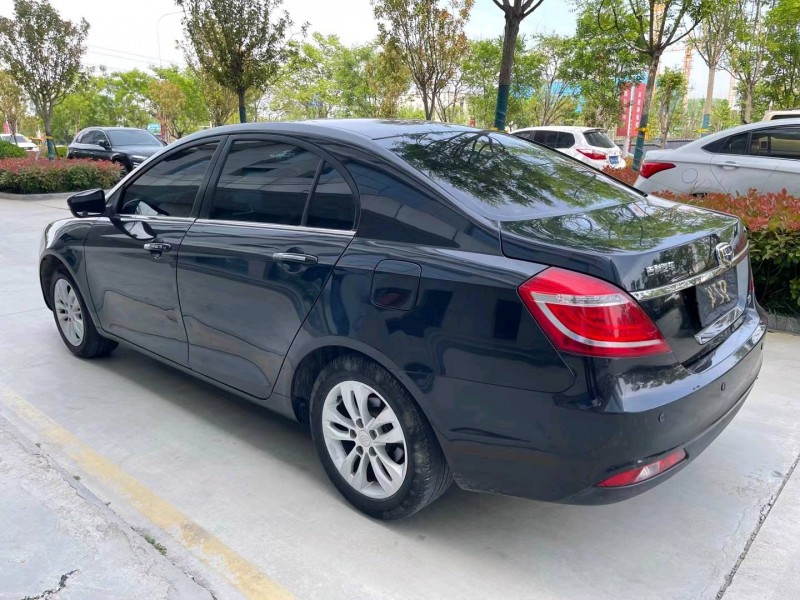 济宁15年吉利帝豪7