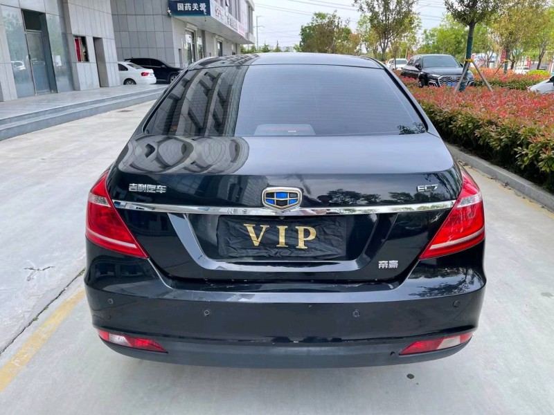 济宁15年吉利帝豪9