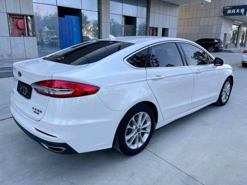 济宁19年福特蒙迪欧8