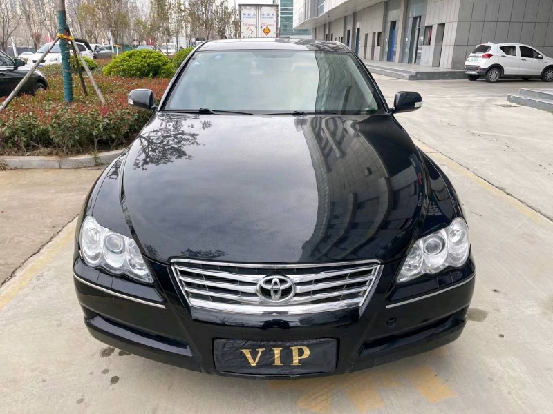 济宁09年丰田锐志1