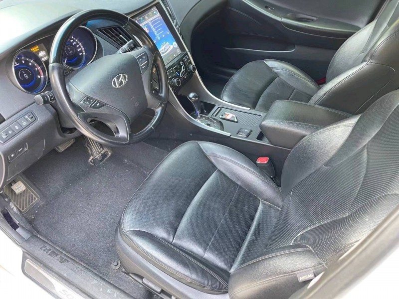 济宁15年现代索纳塔八5