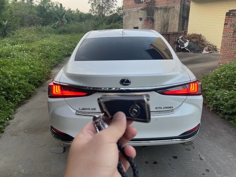 深圳18年雷克萨斯ES8