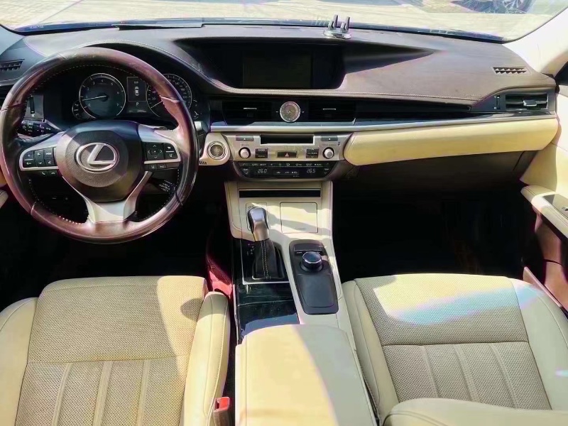 聊城16年雷克萨斯ES6