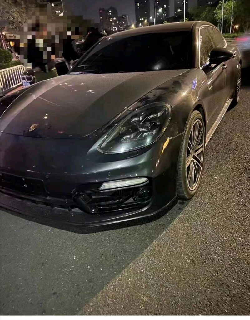 广州18年保时捷帕拉梅拉1