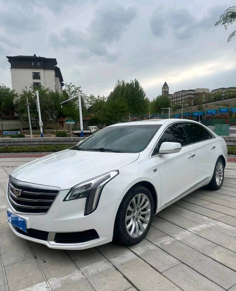 青岛18年凯迪拉克XTS3