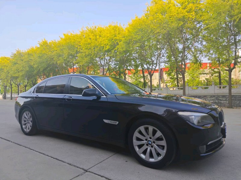 济南11年宝马7系5