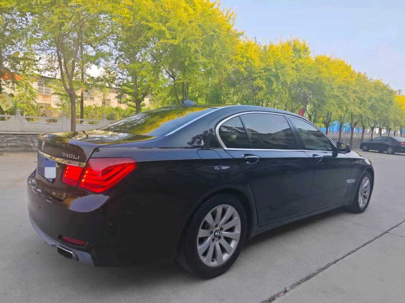 济南11年宝马7系4