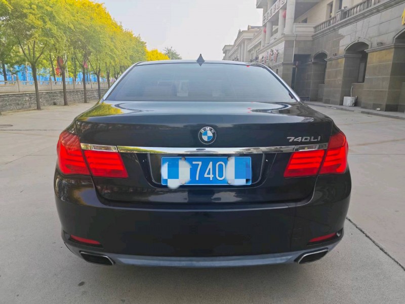 济南11年宝马7系9