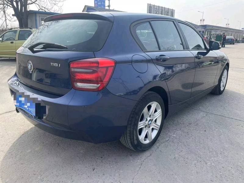 保定14年宝马1系8