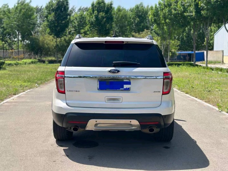 青岛13年福特探险者3