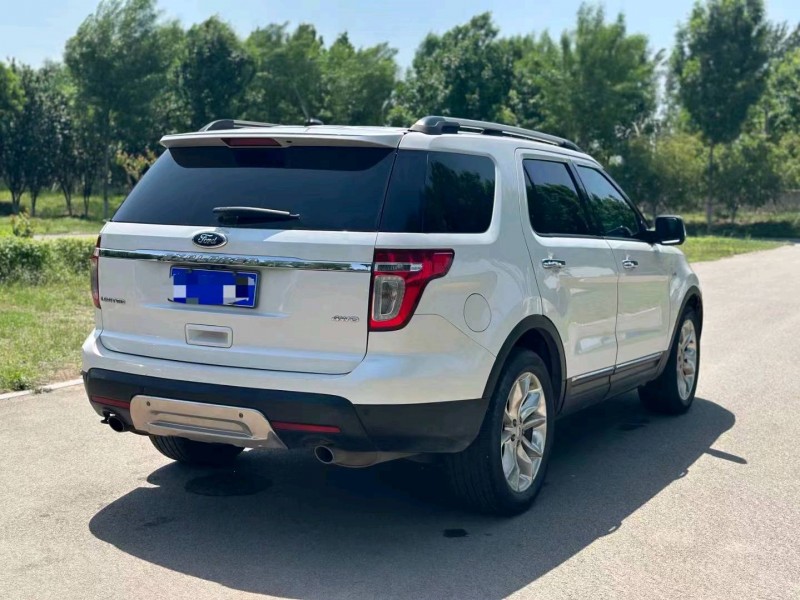 青岛13年福特探险者4