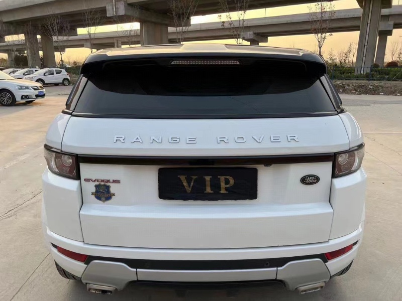 济宁13年路虎极光6