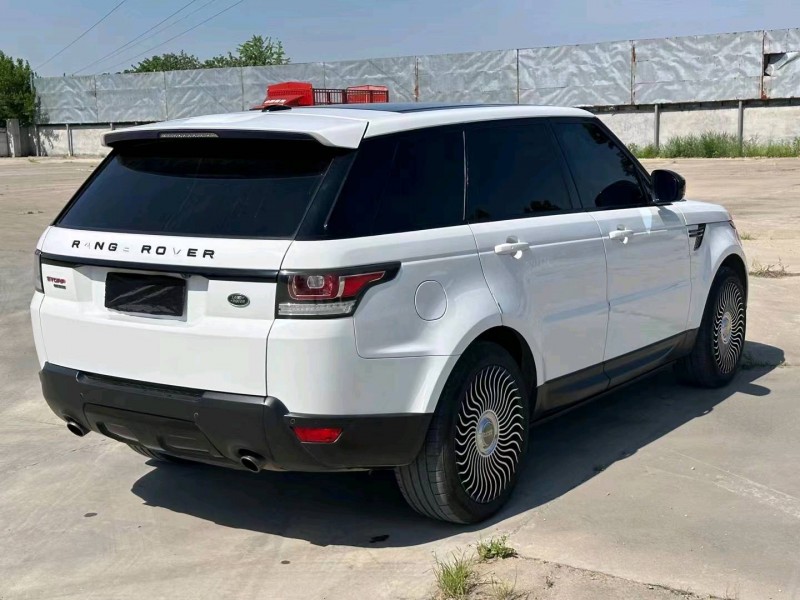 济南15年路虎揽胜运动8