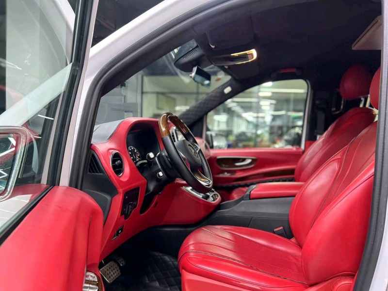 广州19年奔驰威霆4