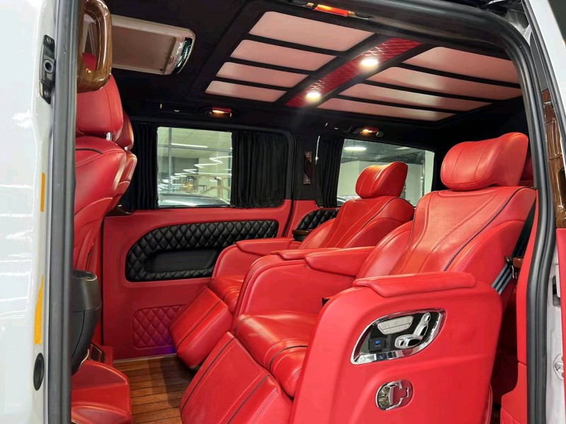 广州19年奔驰威霆5