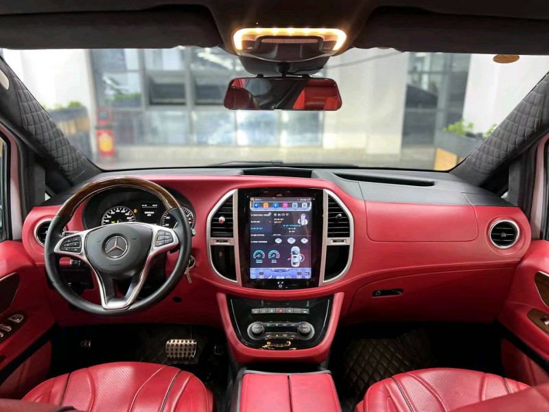 广州19年奔驰威霆7