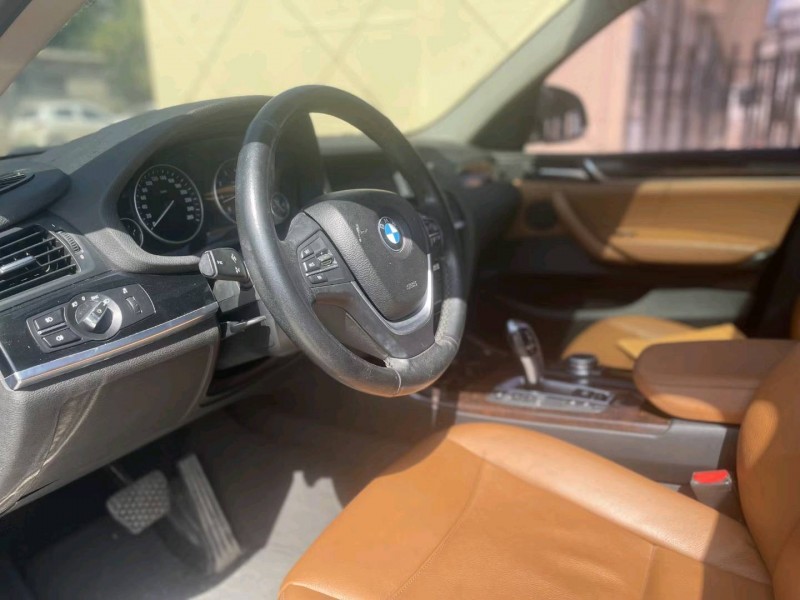 济宁16年宝马X36