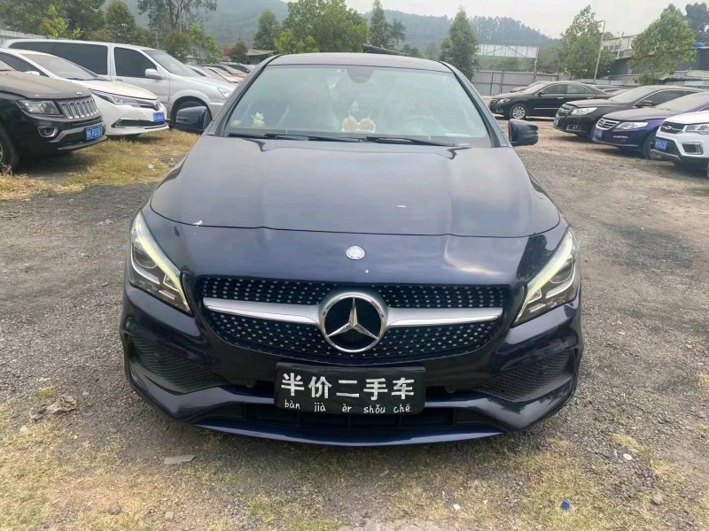 广州17年奔驰CLA1