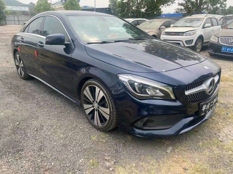 广州17年奔驰CLA3