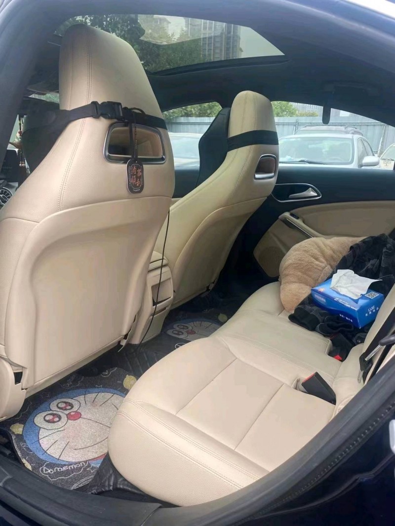 广州17年奔驰CLA7