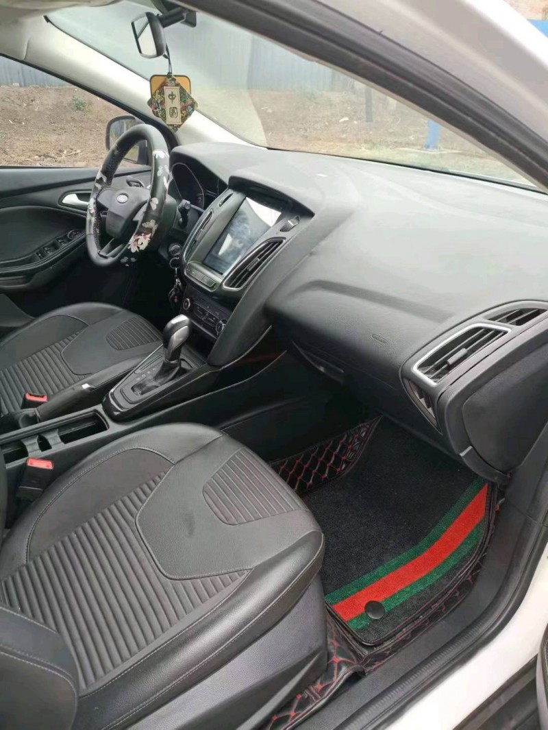 邢台18年福特福克斯5