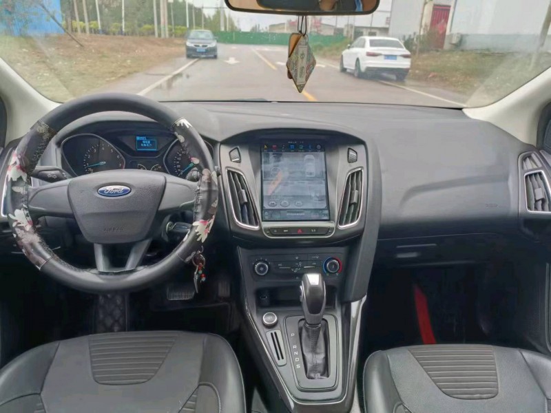 邢台18年福特福克斯4