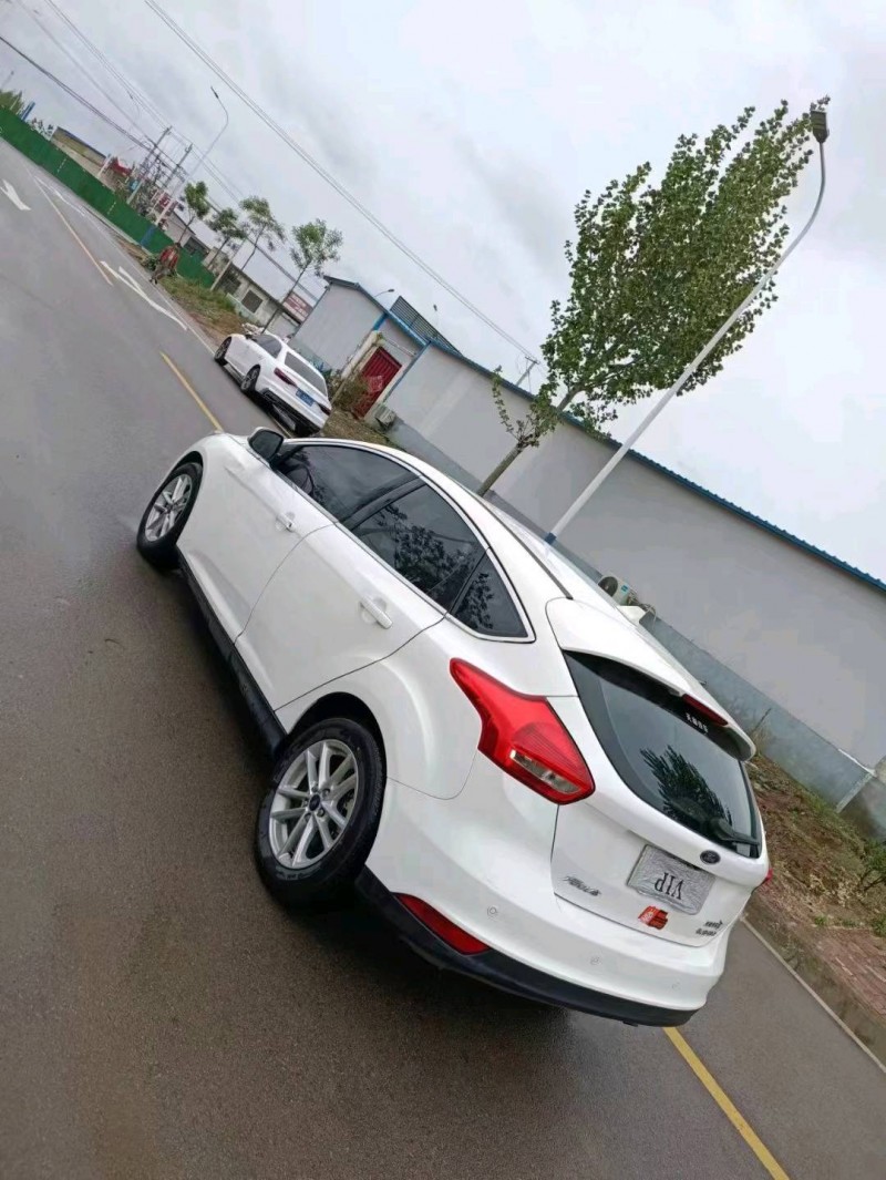 邢台18年福特福克斯9