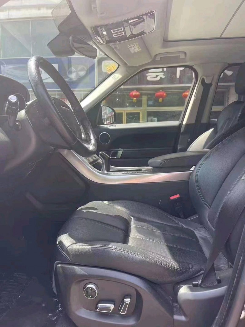 青岛17年路虎揽胜运动8