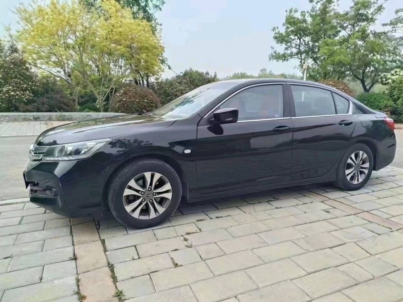 济南15年本田雅阁2