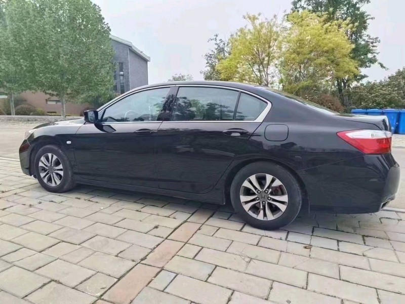 济南15年本田雅阁4