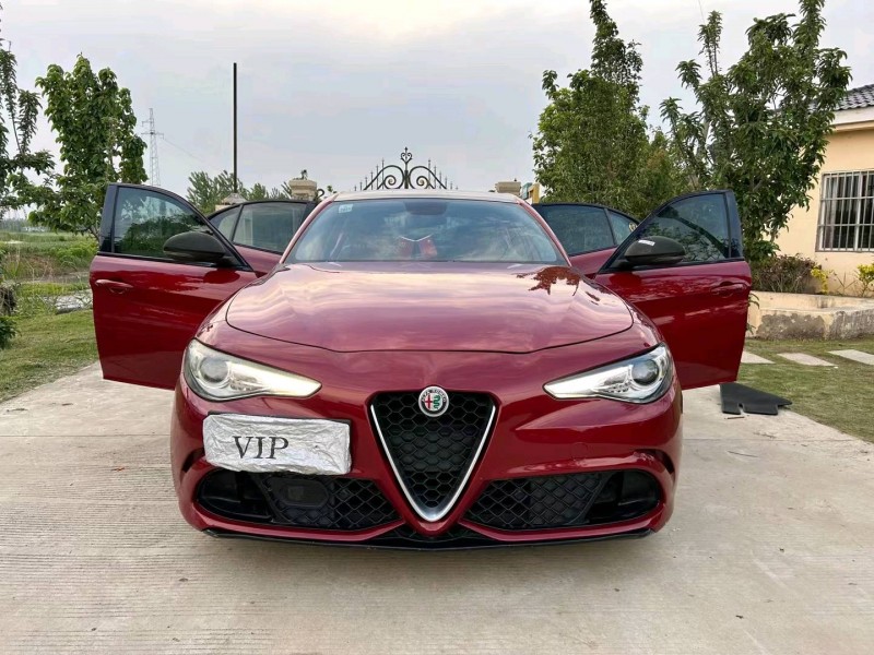徐州17年阿尔法·罗密欧Giulia8