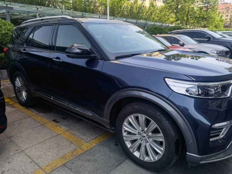 青岛21年福特探险者3