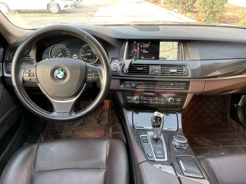 济宁16年宝马5系6