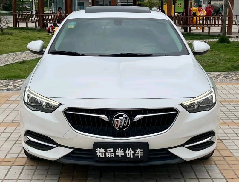 汕头19年别克君威1