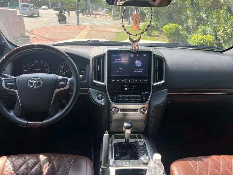 淮南18年丰田兰德酷路泽5