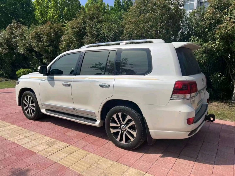 淮南18年丰田兰德酷路泽7