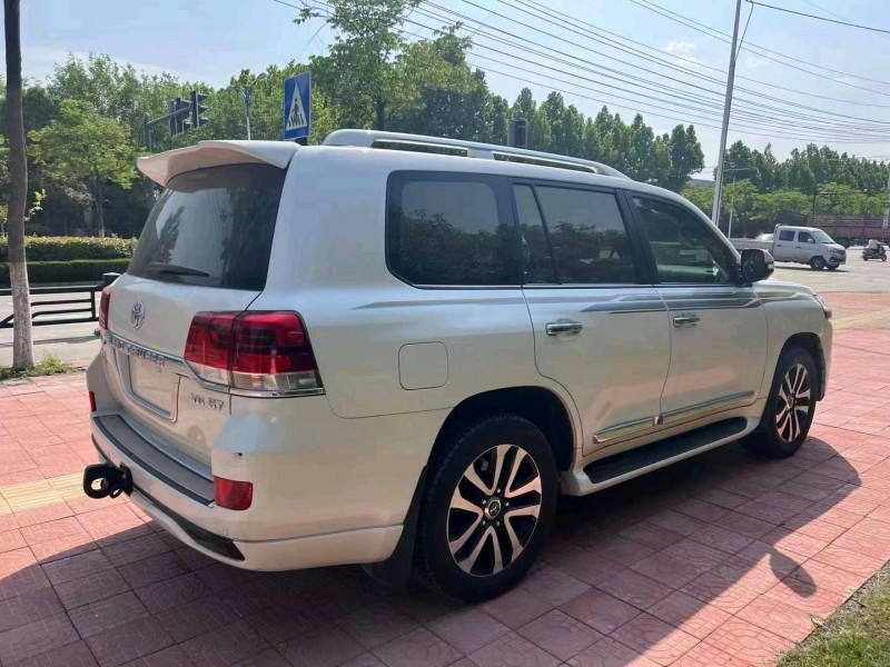 淮南18年丰田兰德酷路泽6