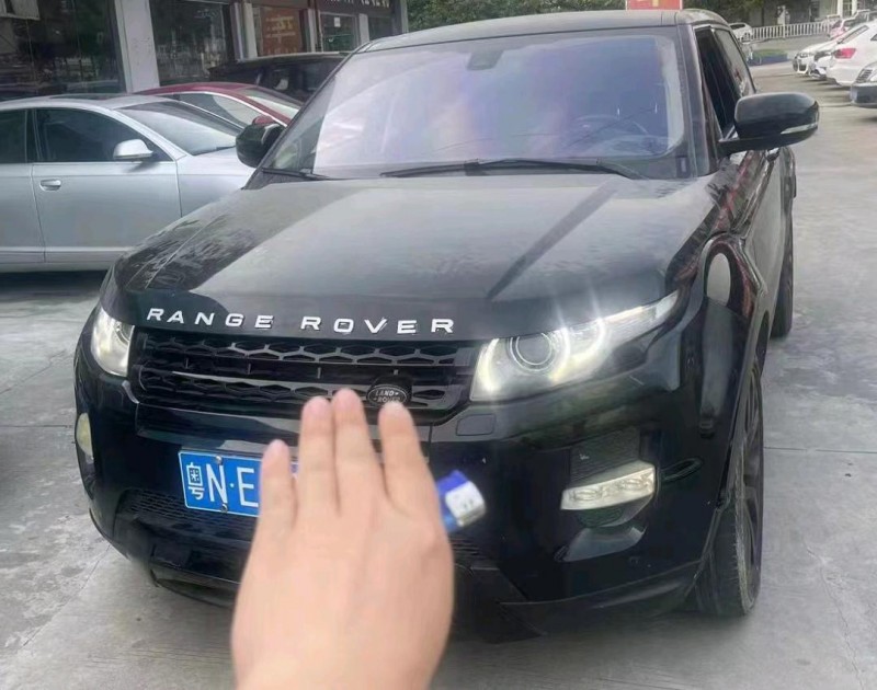 广州13年路虎极光2