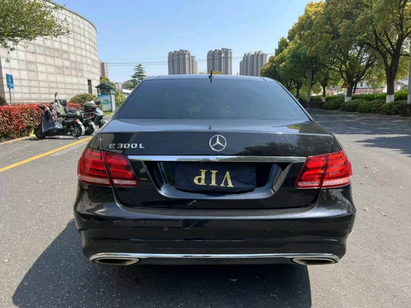 苏州14年奔驰E9