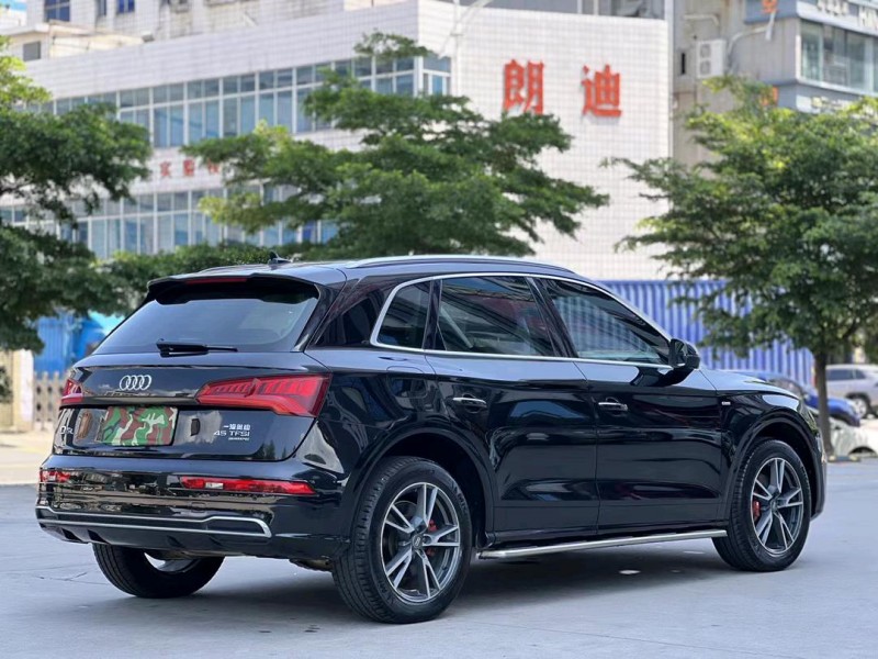 东莞19年奥迪Q58