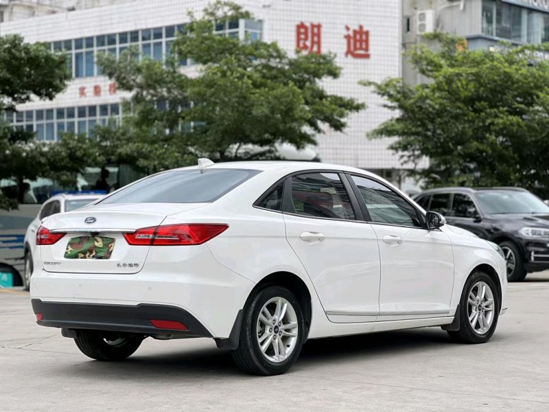 东莞20年福特福睿斯8