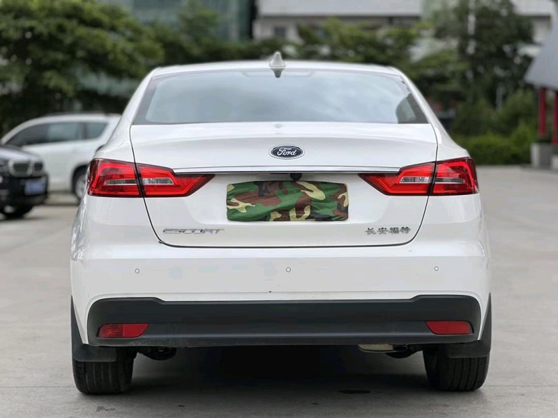 东莞20年福特福睿斯9