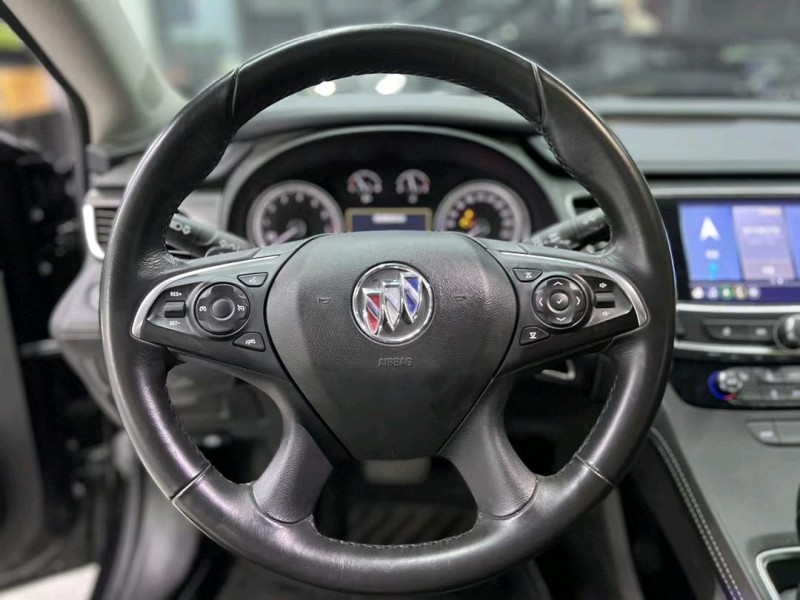 东莞21年别克君越5