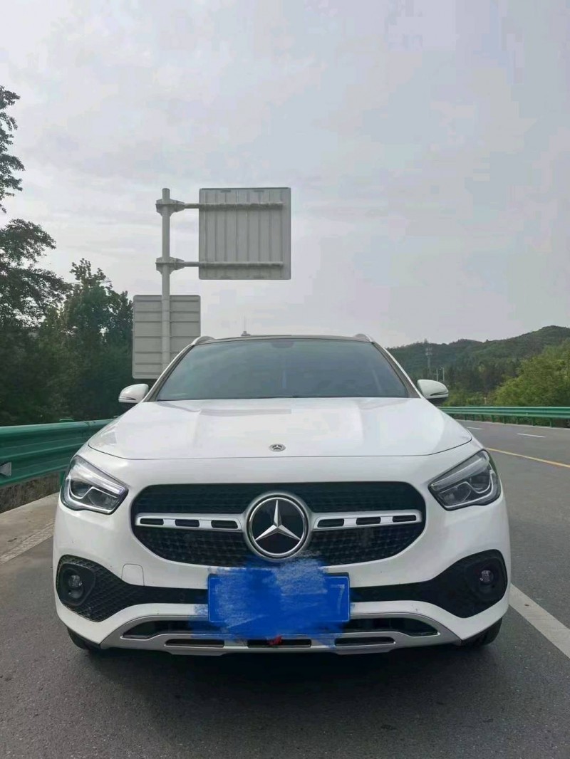 重庆21年奔驰GLA1