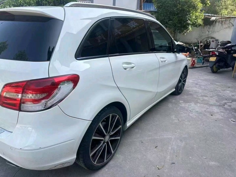 重庆14年奔驰B7